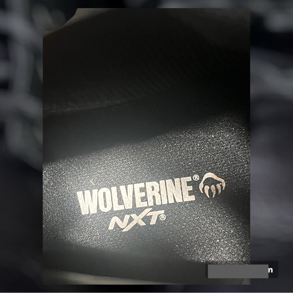 Like new WOLVERINE MEN'S BOOTS! - Picture 5 of 9